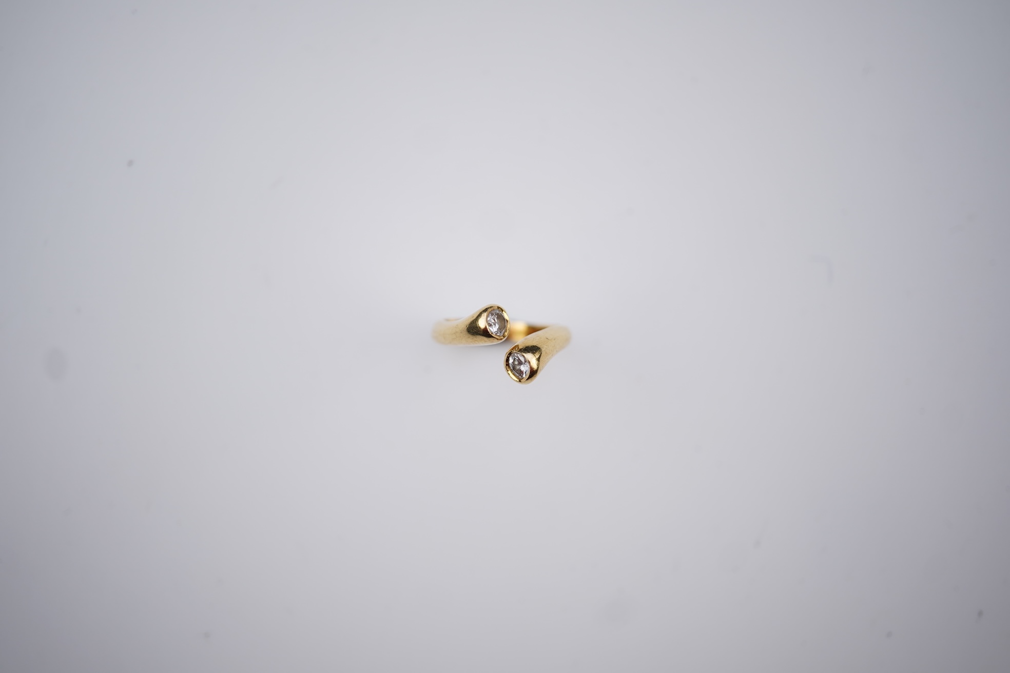 A diamond torque ring